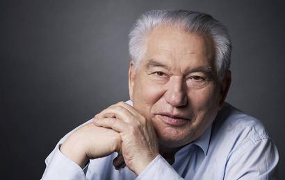 Чингиз Айтматов Чингиз Айтматов