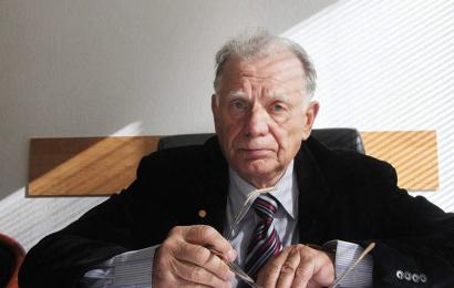 Жорес Алфёров