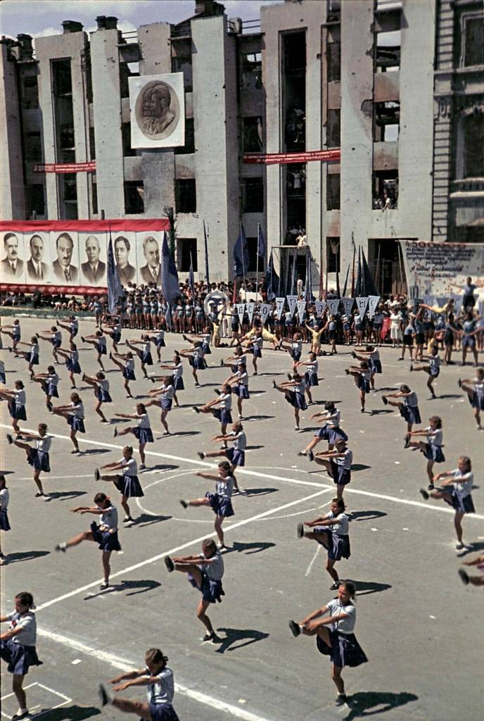 cccp.fun Парад физкультурников в Сталинграде 1
