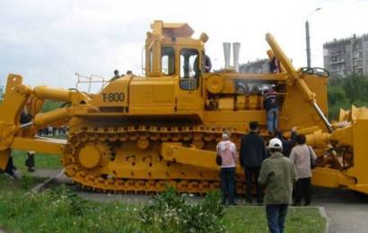 cccp.fun traktor T 800 6